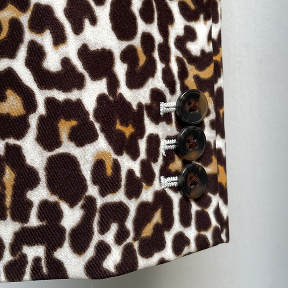 J. Crew NWT Woman’s Animal Print blazer, size, Beautiful!! - Picture 6 of 10